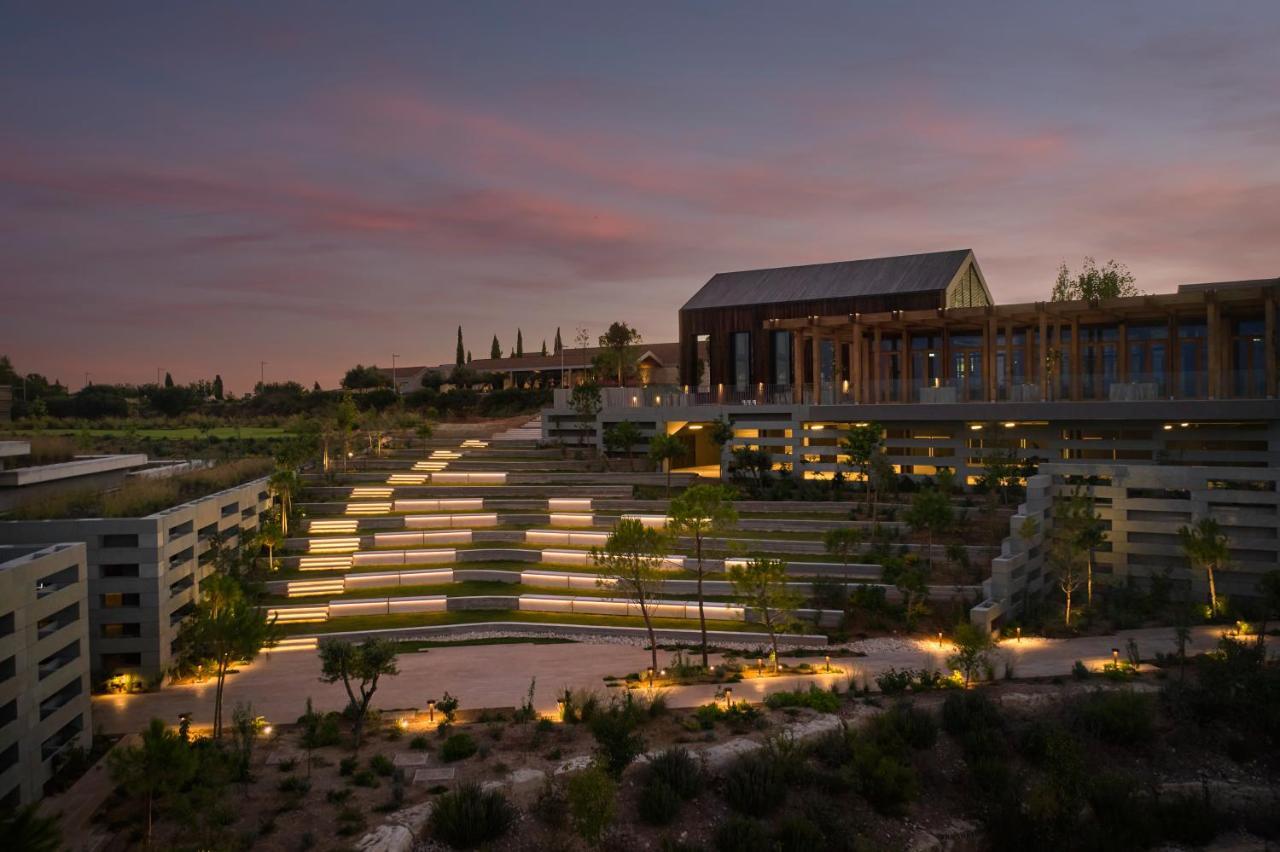 Minthis Resort Tsadha Exteriör bild The University of Nicosia